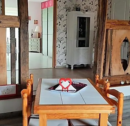 Bed and breakfast Au Coeur De Mauchat, Pour Escapade Romantique Saint-Martin-de-Fressengeas